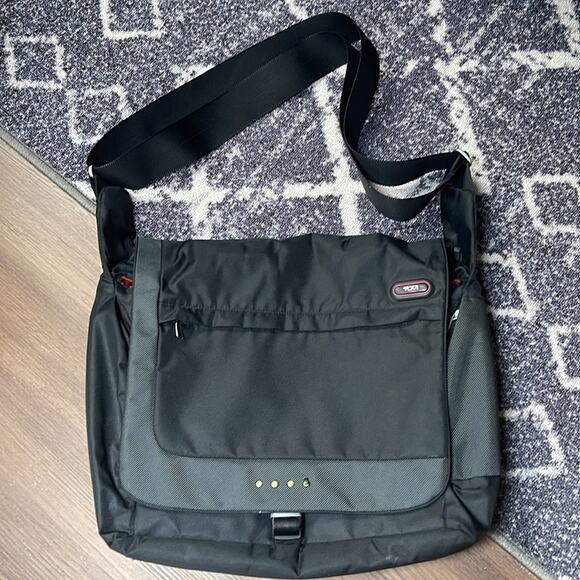 Tumi black multiple department crossbody messenger